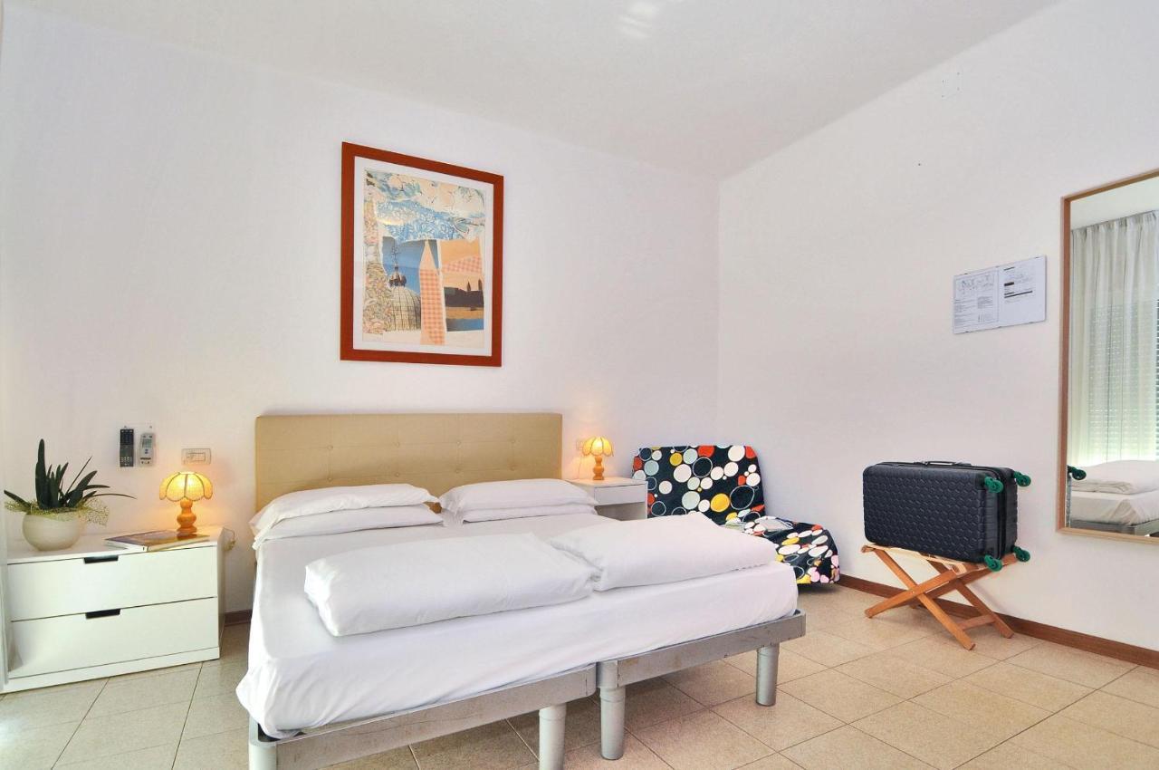 Hotel Nederland Caorle Exterior photo