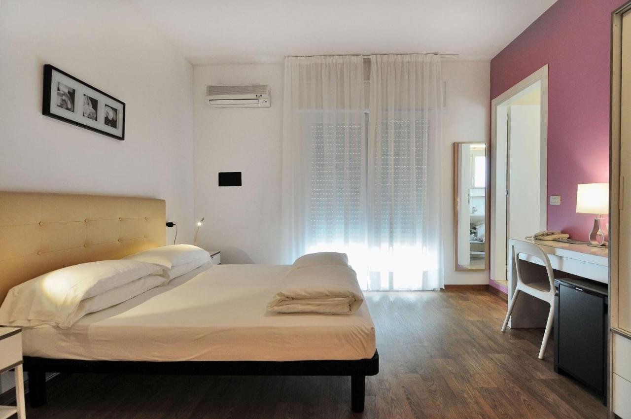 Hotel Nederland Caorle Exterior photo