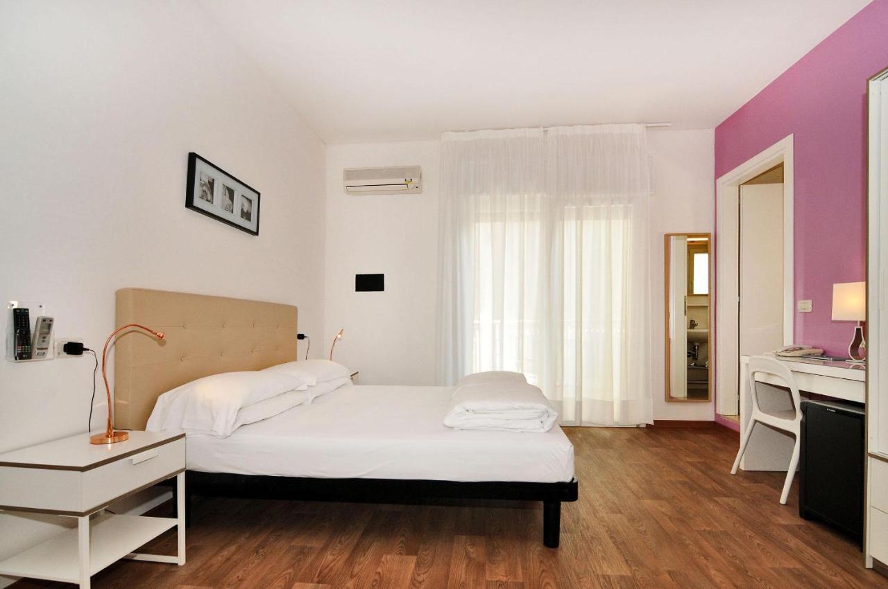 Hotel Nederland Caorle Exterior photo