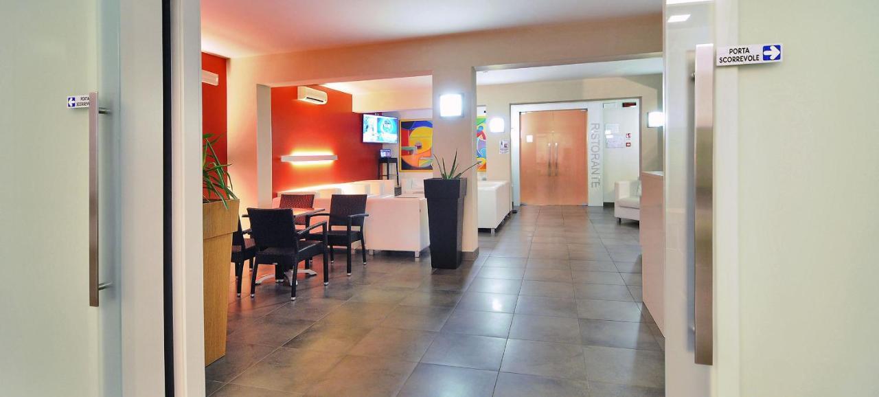 Hotel Nederland Caorle Exterior photo