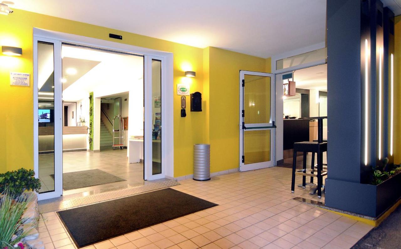 Hotel Nederland Caorle Exterior photo