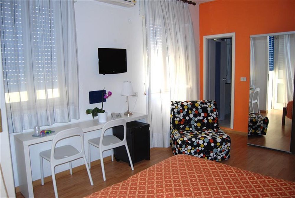 Hotel Nederland Caorle Exterior photo