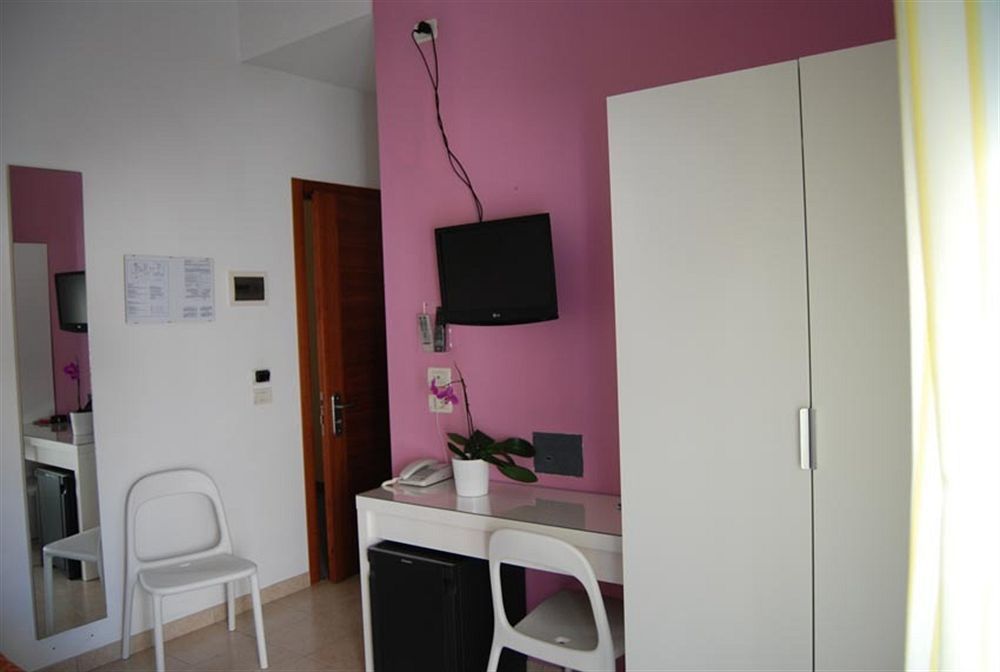 Hotel Nederland Caorle Exterior photo